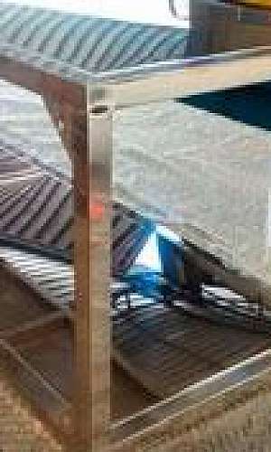 Prateleiras em inox sob medidas Prateleiras em inox sob medidas